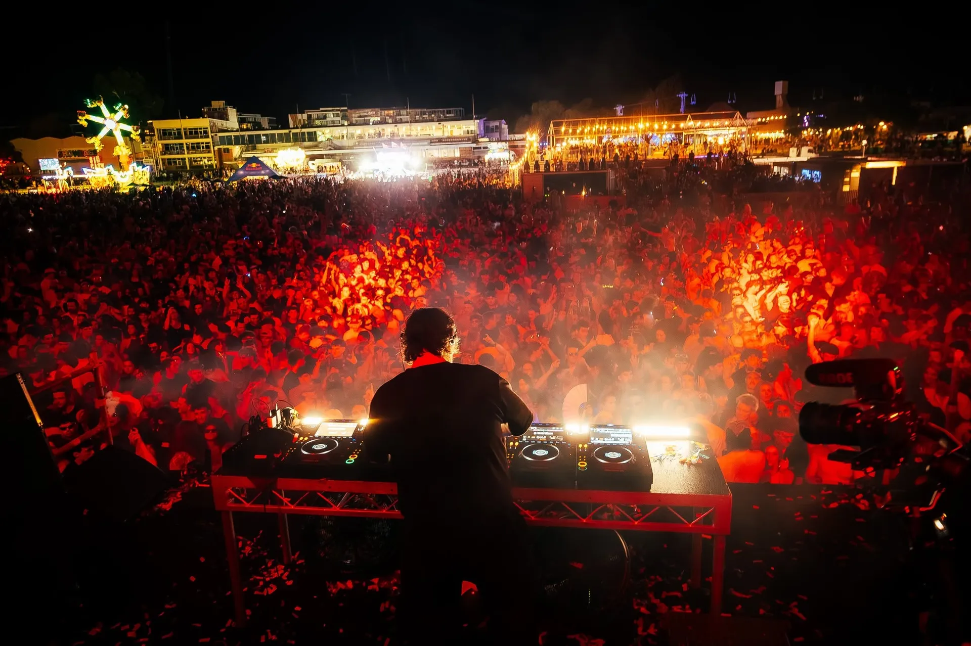 Crowd from DJ Set at SNACK NYE