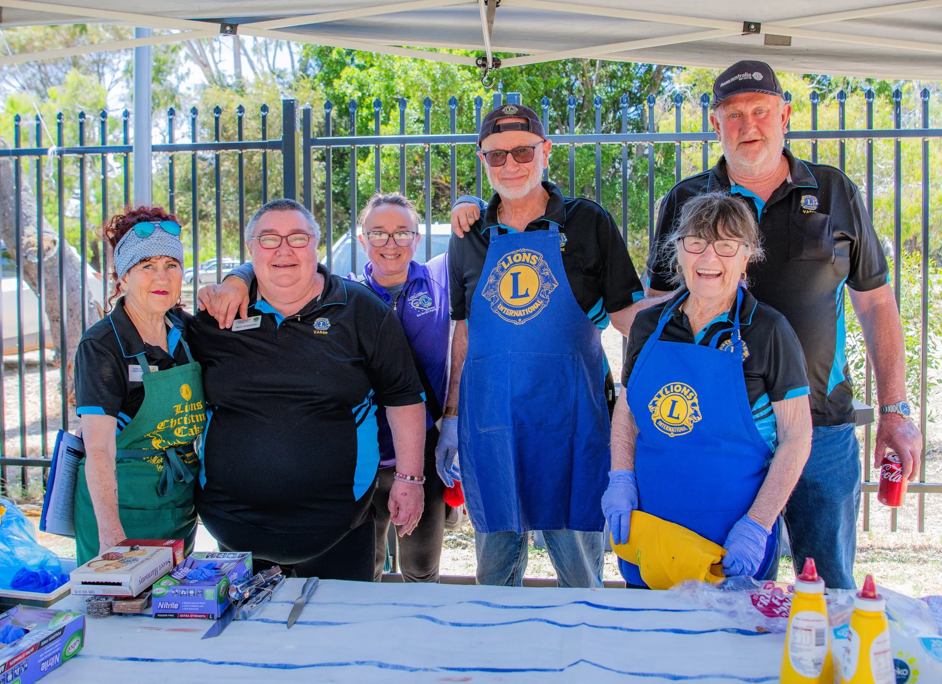 Lions group doing a sausage sizzle 