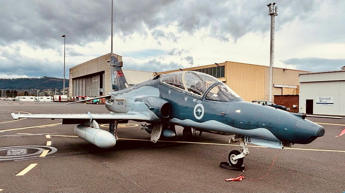 A27 Hawk 127