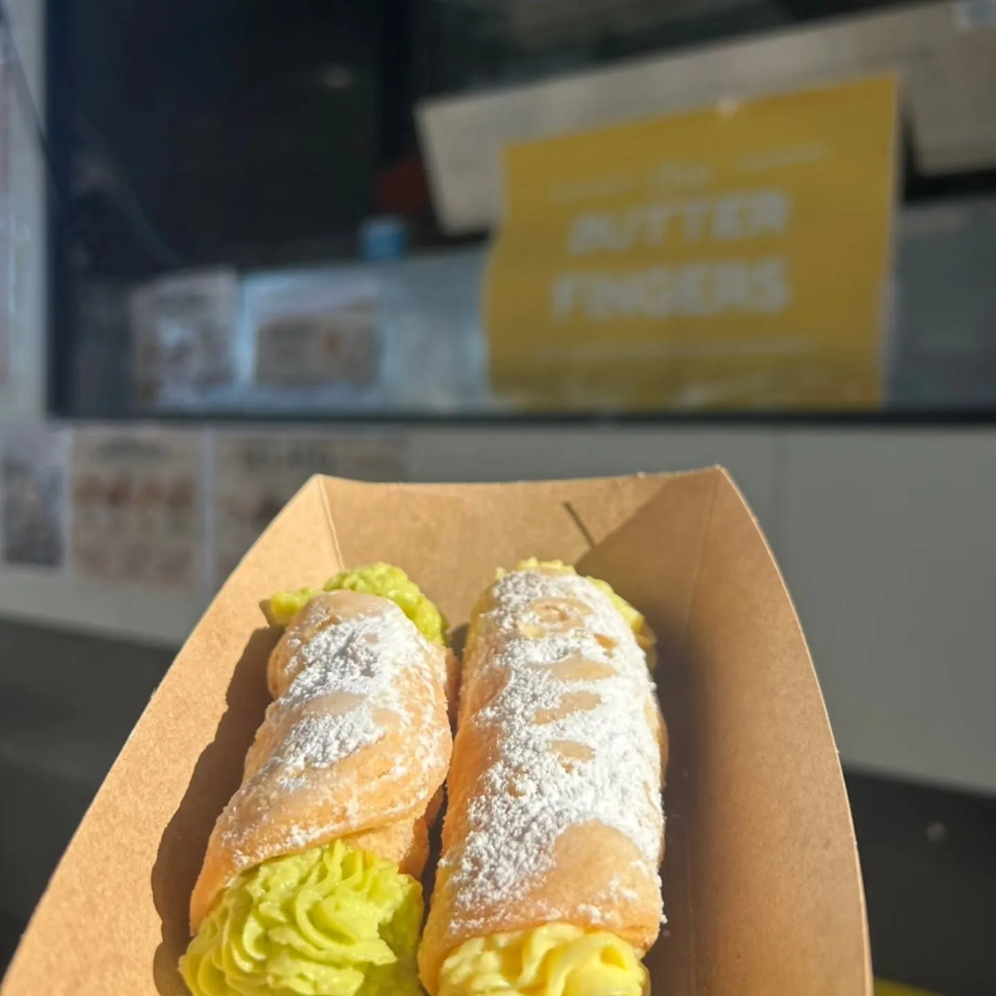 Butterfingers Cakery Cannoli