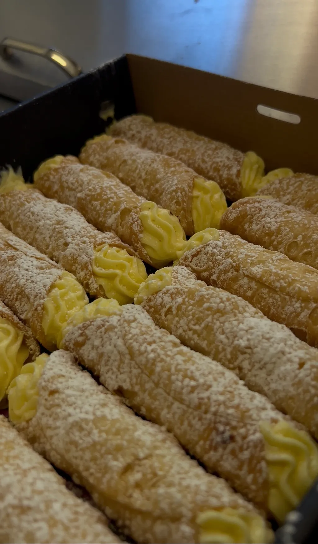 Canolis