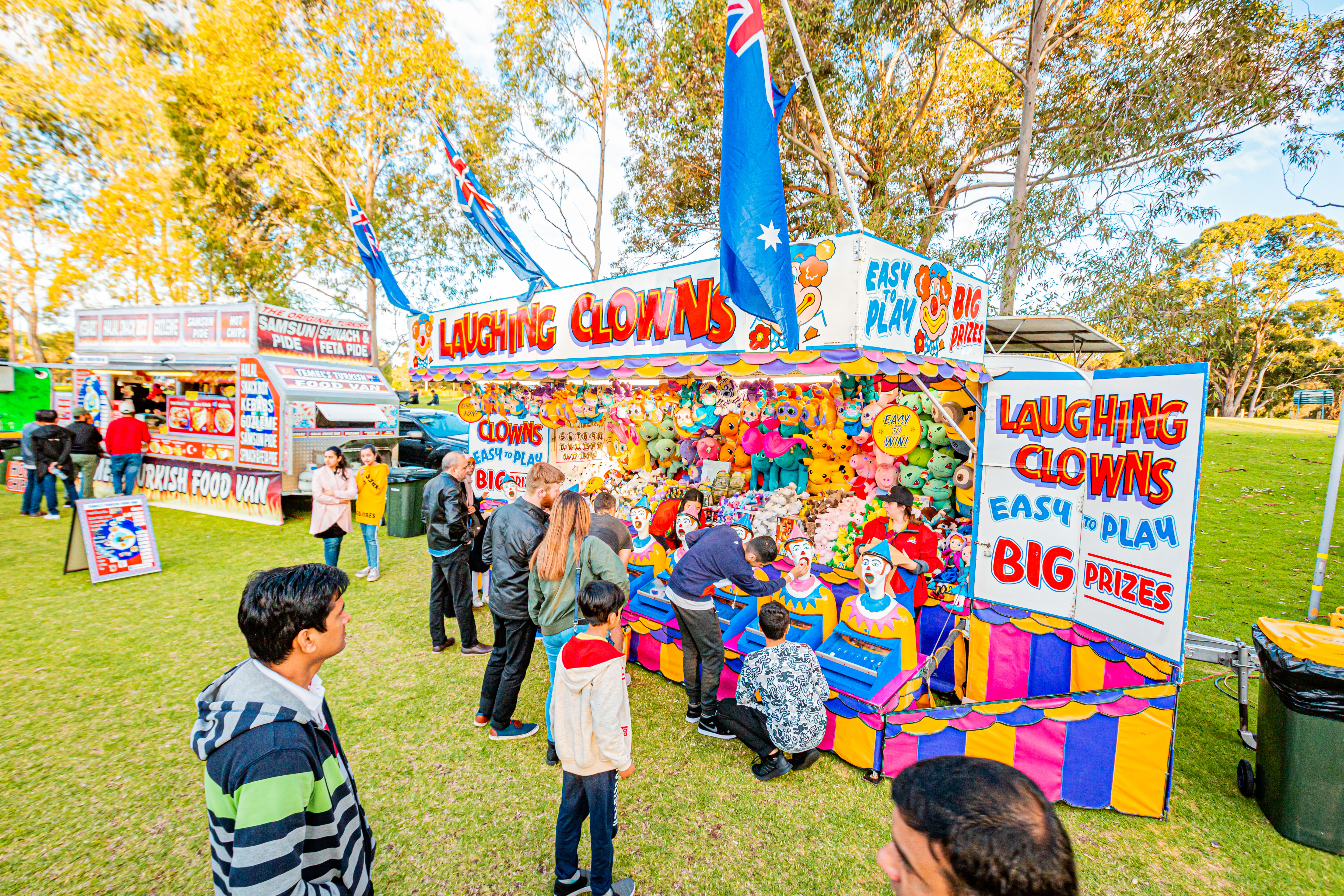 Laughing Clowns (Kids Luna Park)
